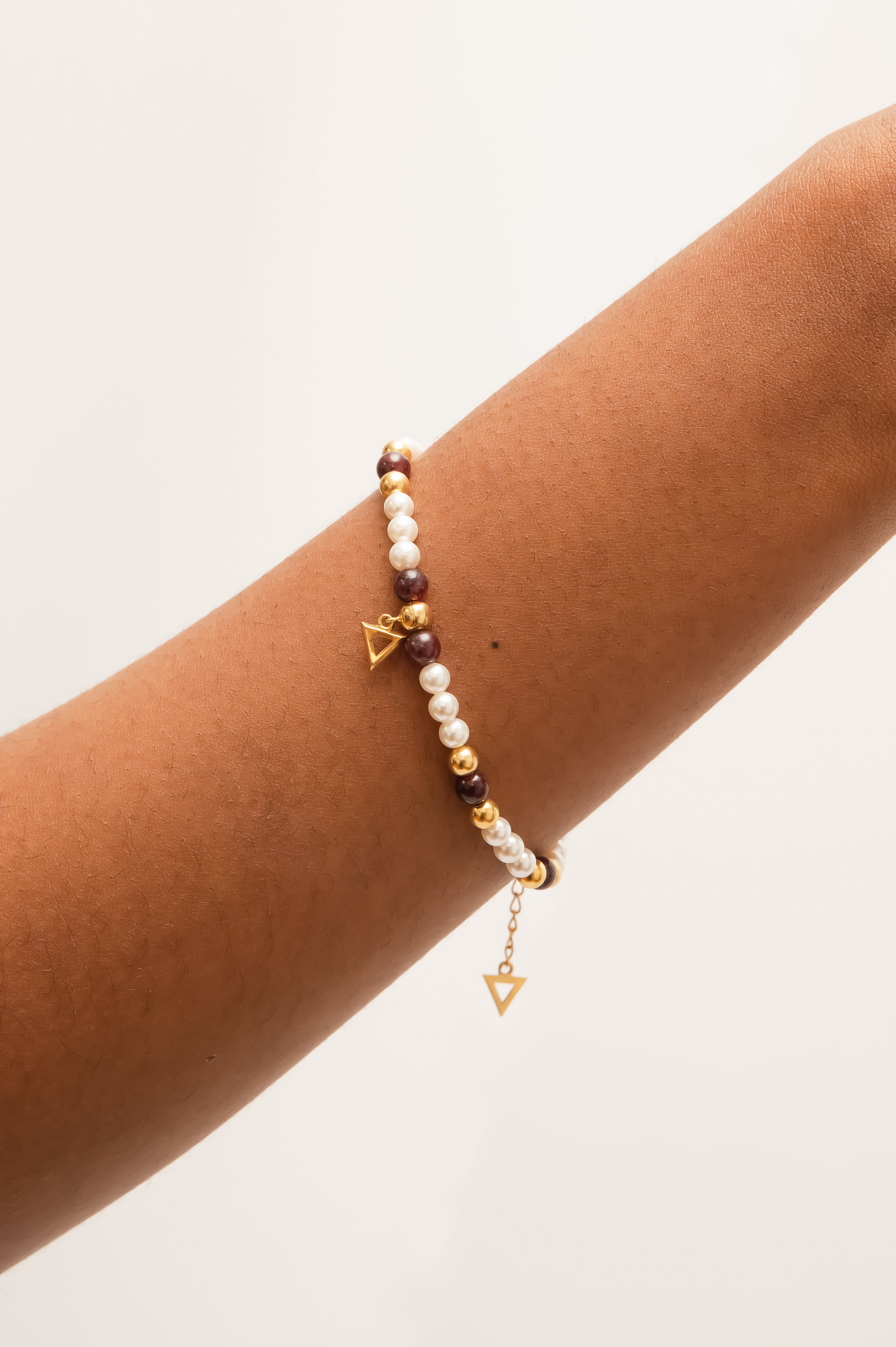 Fire Fever Red Garnet Unisex Bracelet Gold