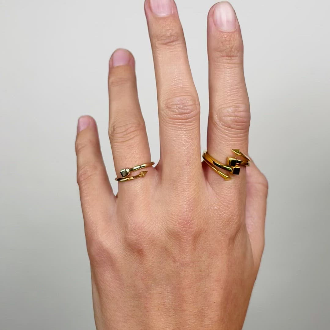 Singula-jewelry-gold-crossroads-rings-women